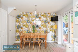 Kitchen/Breakfast Room- click for photo gallery